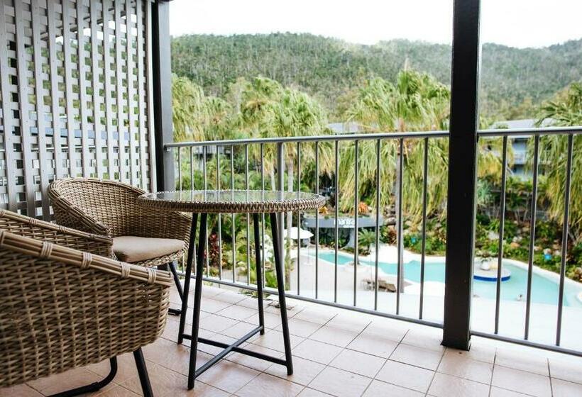 Standard Room with Views, Mantra Club Croc Airlie Beach