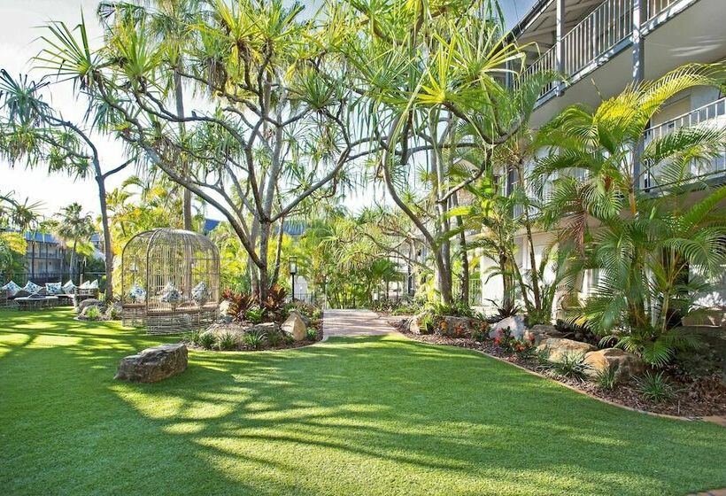 Family Room Garden View, Mantra Club Croc Airlie Beach