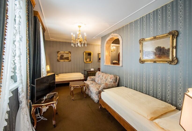 Chambre Affaires, Palais Porcia