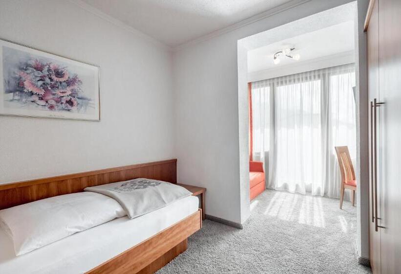 اتاق استاندارد یک تخته با بالکن, Ski   Golf   Wellness Hotel Riml