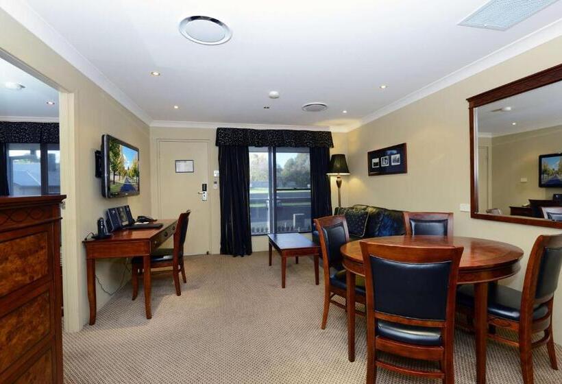 Executive Suite King Bed, Rydges Armidale