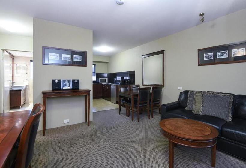 2 Bedroom Suite, Rydges Armidale