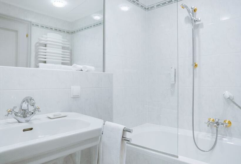 اتاق لوکس با بالکن, Imlauer Hotel Schloss Pichlarn