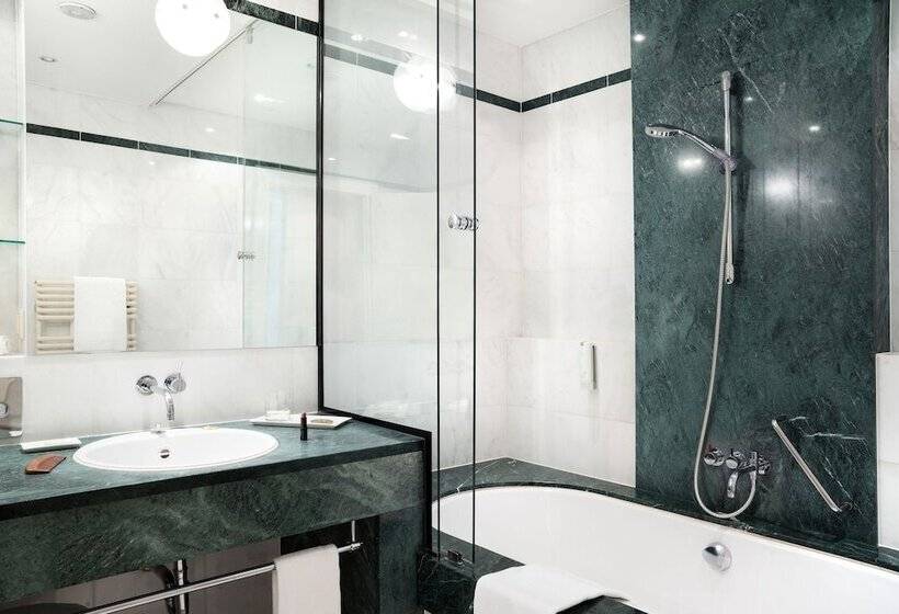 سوییت جونیور با بالکن, Imlauer Hotel Schloss Pichlarn