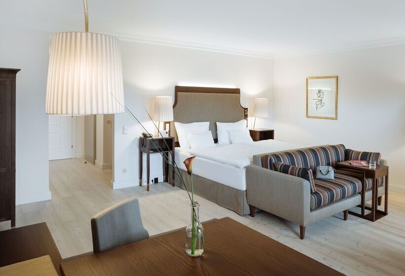 سوییت جونیور با بالکن, Imlauer Hotel Schloss Pichlarn