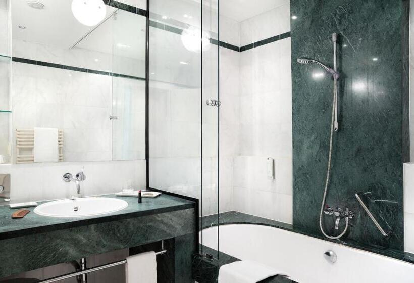 سوییت جونیور با بالکن, Imlauer Hotel Schloss Pichlarn
