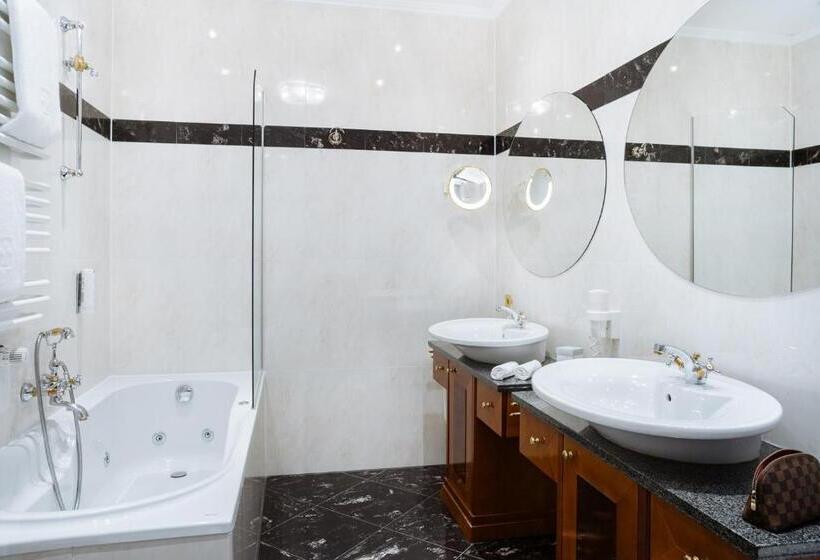 سوئیت کلاسیک, Imlauer Hotel Schloss Pichlarn