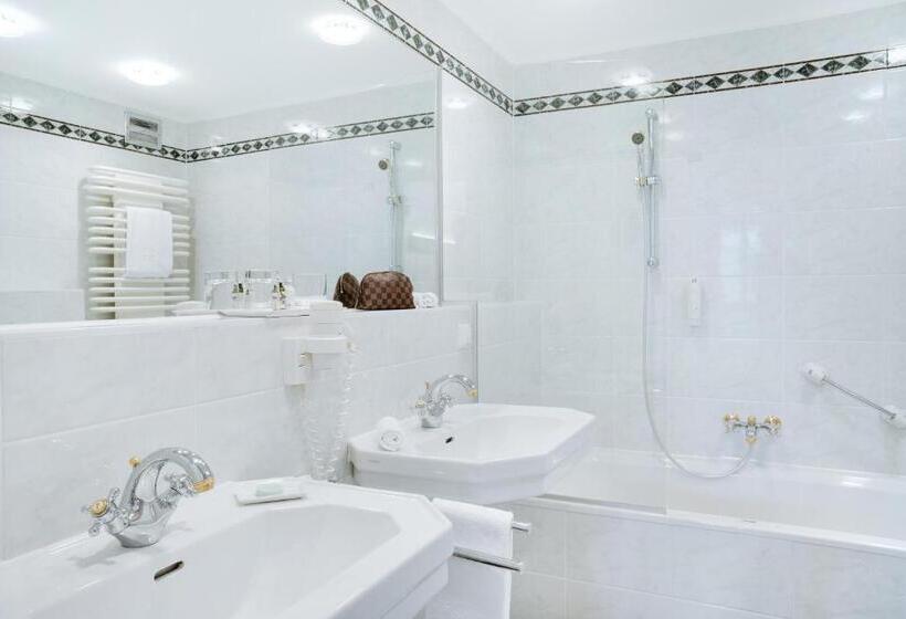 سوییت جونیور, Imlauer Hotel Schloss Pichlarn