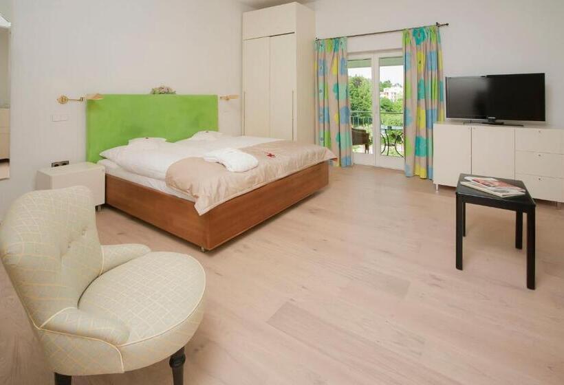 اتاق استاندارد با چشم‌انداز دریاچه, Seehotel Hubertushof