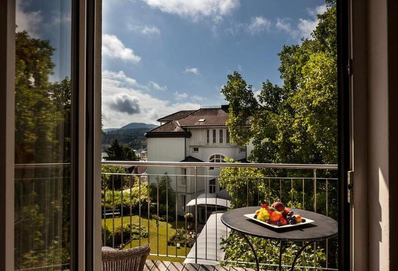 Classic room with balcony, Seehotel Hubertushof