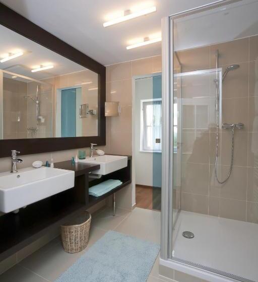سوئیت راحتی, Seehotel Hubertushof