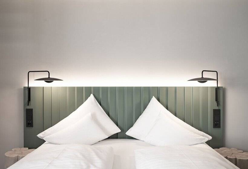 سوییت سوپریور, Stadthotel Goldenes Schiff
