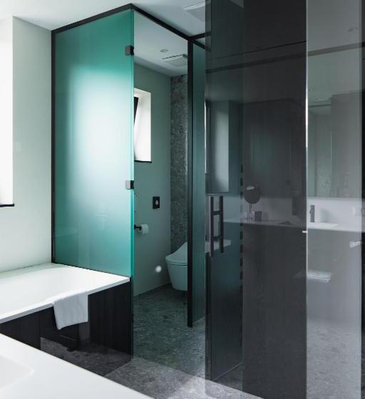 سوییت سوپریور, Stadthotel Goldenes Schiff