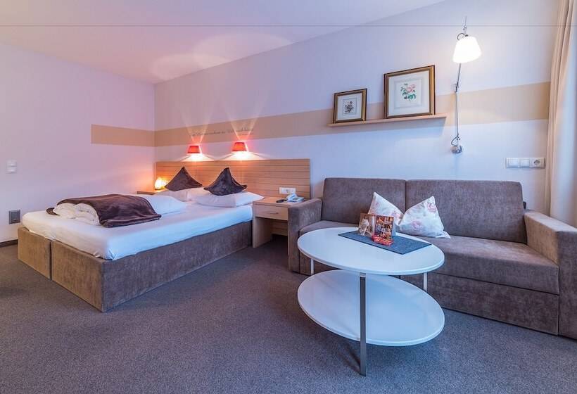 اتاق استاندارد با بالکن, Wohlfühlhotel Schiestl
