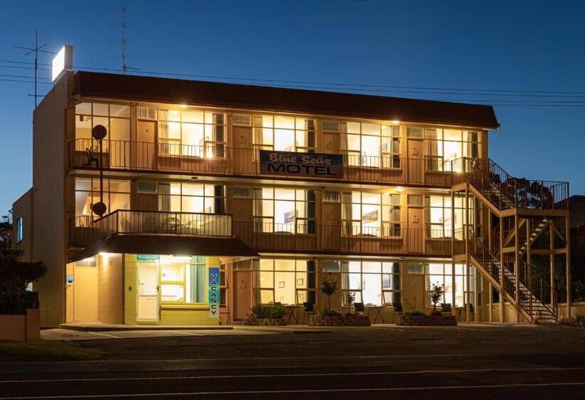 اتاق اکونومی, Blue Seas Motel
