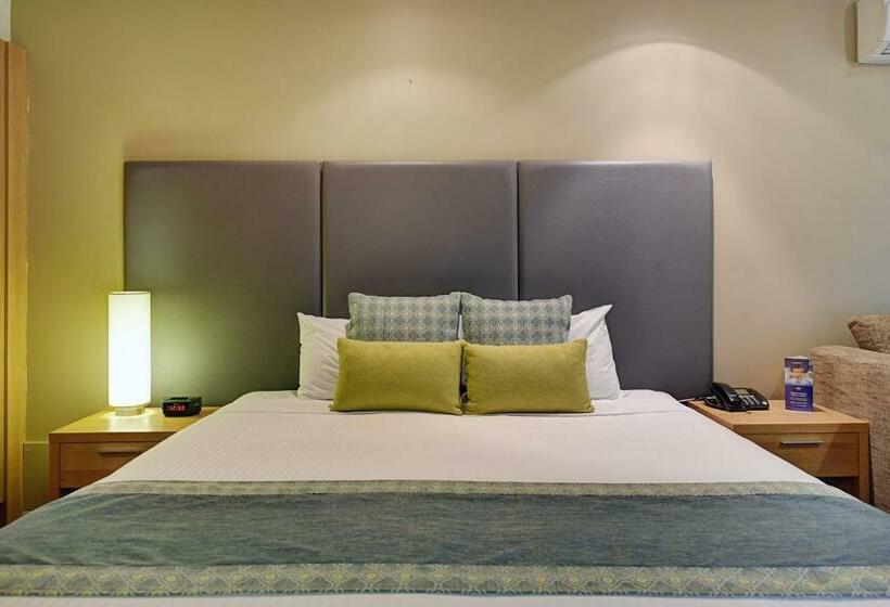 اتاق استاندارد, Breakfree Aanuka Beach Resort