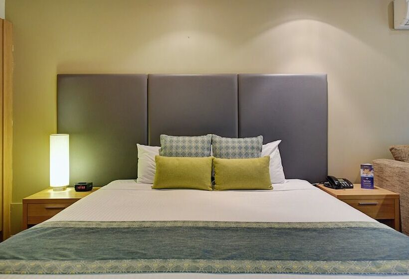 اتاق استاندارد, Breakfree Aanuka Beach Resort