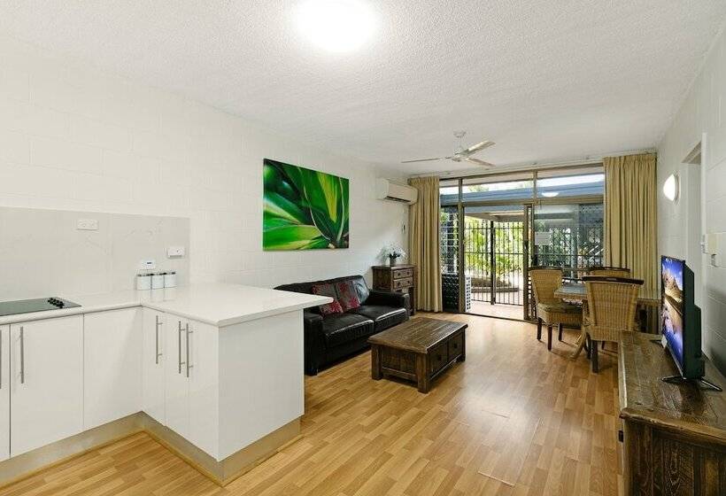 1 Bedroom Apartment, Cascade Gardens Holiday Apartments