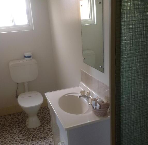 اتاق استاندارد, Copper Gate Motel