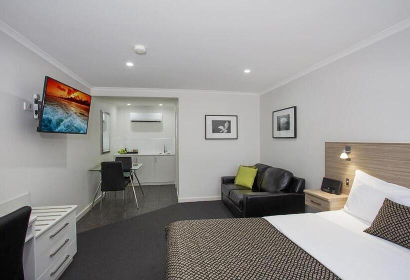 اتاق سوپریور با تخت دو نفره بزرگ, Hamilton Lonsdale Motel