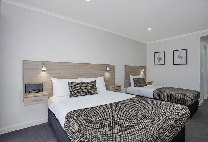 اتاق سوپریور, Hamilton Lonsdale Motel