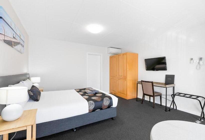 اتاق سوپریور, Hilton Beachfront Motel