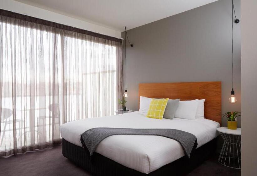 اتاق لوکس با تراس, Cosmopolitan Hotel And Apartments