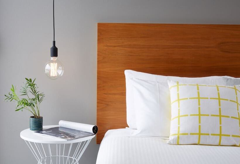 اتاق لوکس با تراس, Cosmopolitan Hotel And Apartments