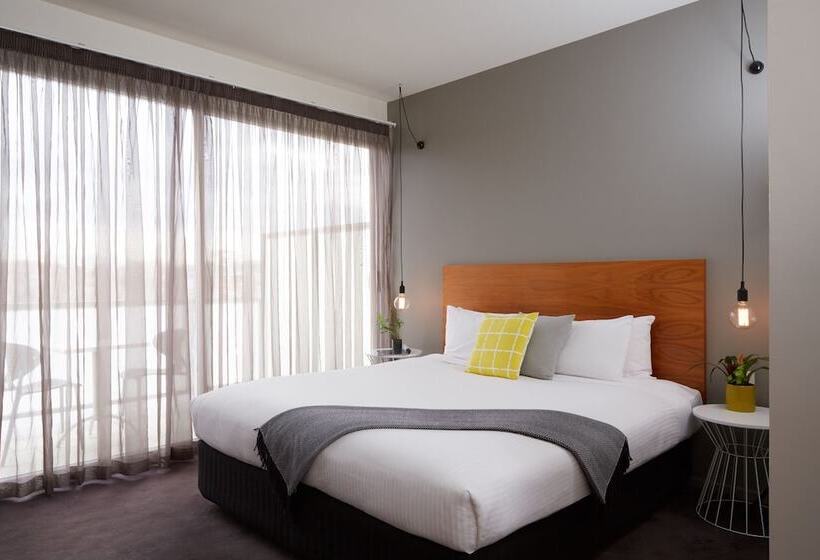 اتاق لوکس با تراس, Cosmopolitan Hotel And Apartments