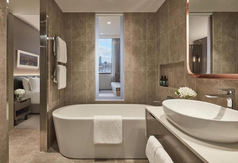 سوئیت با تخت بزرگ, Crowne Plaza Melbourne, An Ihg