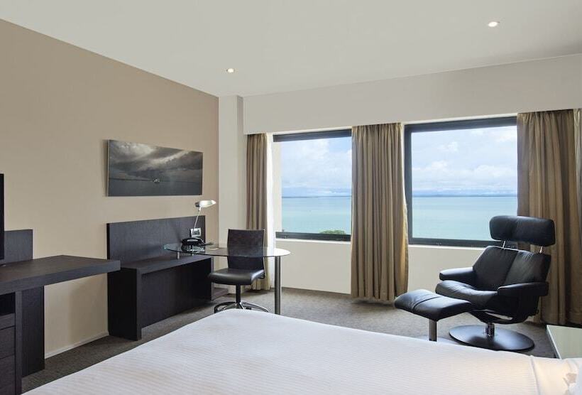 Standard Room with Views, Hilton Darwin