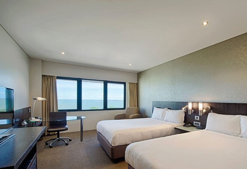 Standard Room with Views, Hilton Darwin