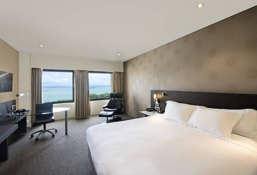 Executive Room King Size Bed, Hilton Darwin