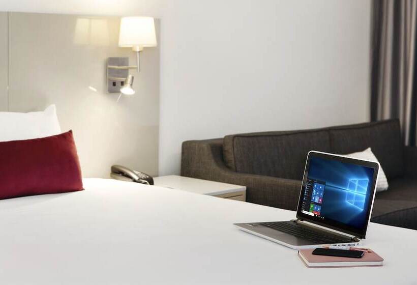 Premium Family Room, Mercure Melbourne Albert Park