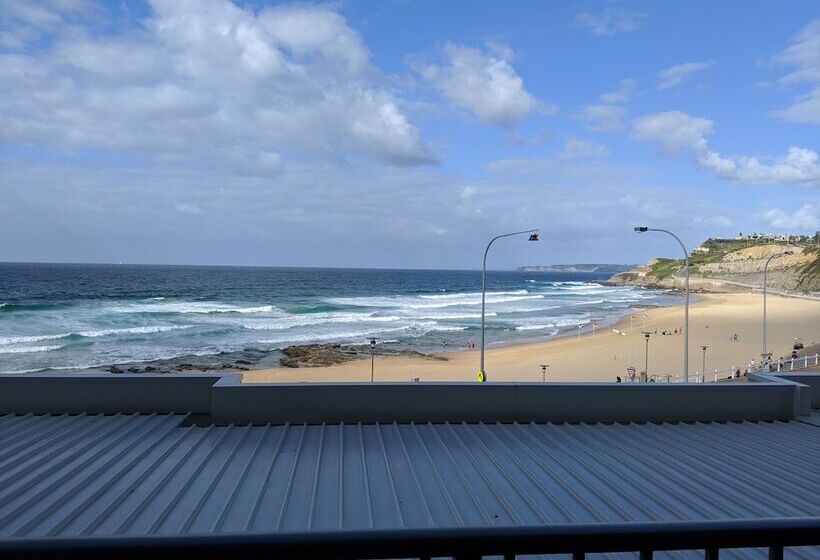 اتاق استاندارد با چشم‌انداز دریا, Noah S On The Beach