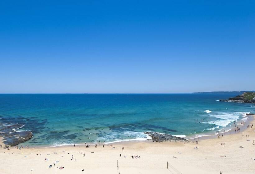 اتاق استاندارد با چشم‌انداز دریا, Noah S On The Beach
