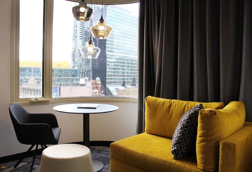 Deluxe Room, Pullman Melbourne On Swanston