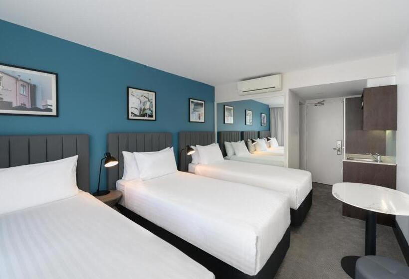 اتاق استاندارد سه نفره, Travelodge Hotel Hobart