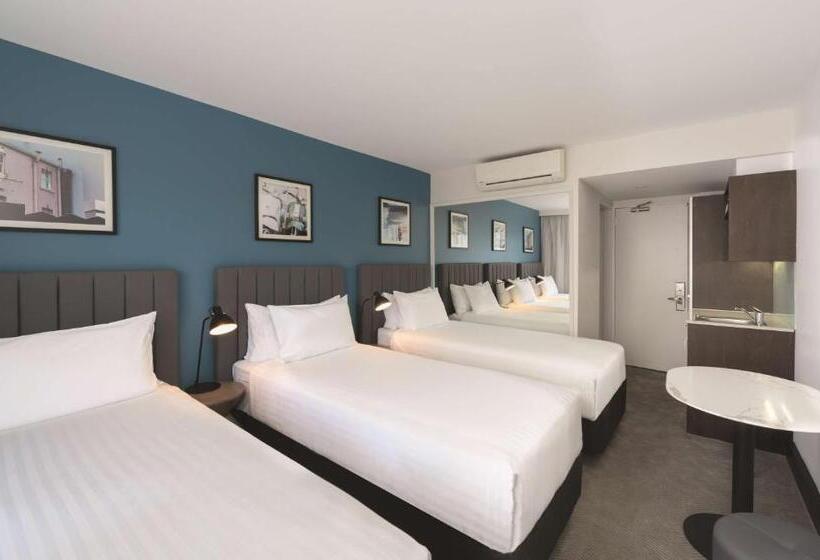 اتاق استاندارد سه نفره, Travelodge Hotel Hobart