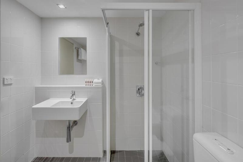 اتاق استاندارد سه نفره, Travelodge Hotel Hobart