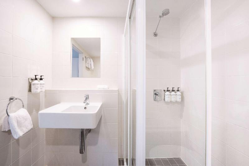 اتاق استاندارد سه نفره, Travelodge Hotel Hobart