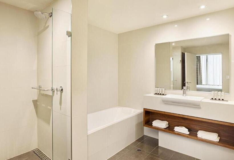 اتاق خانوادگی, View Melbourne