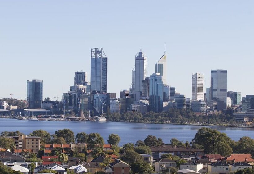 اتاق سوپریور با چشم‌انداز رودخانه, Metro Hotel Perth