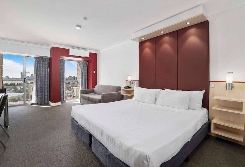 اتاق سوپریور با چشم‌انداز رودخانه, Metro Hotel Perth