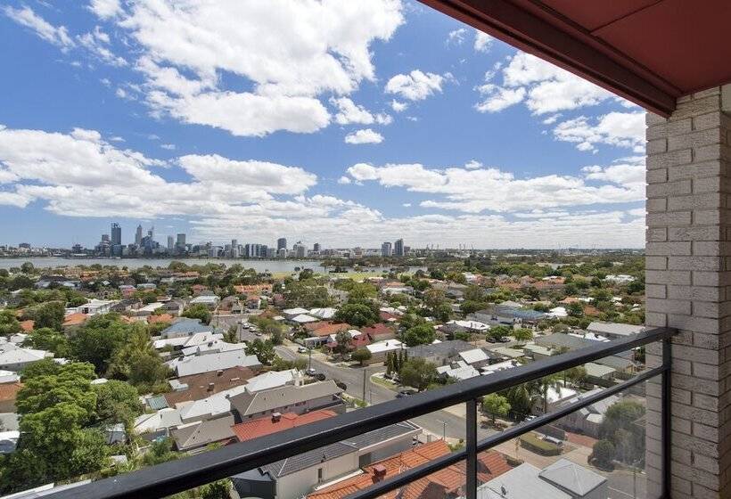 اتاق سوپریور با چشم‌انداز رودخانه, Metro Hotel Perth