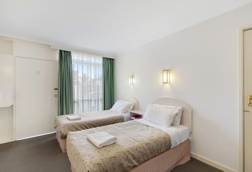 اتاق استاندارد, Alexander Motor Inn