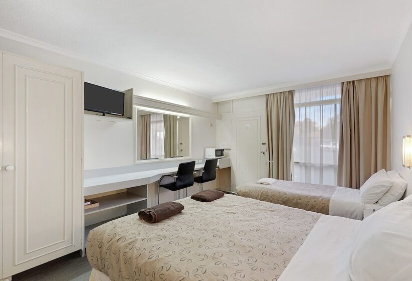 اتاق استاندارد سه نفره, Alexander Motor Inn
