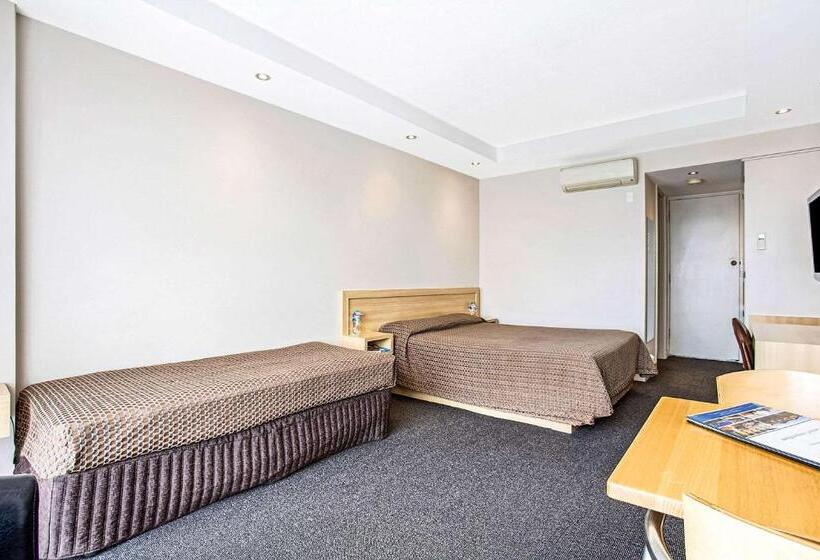 3-Bett-Standardzimmer, Richmond Henty