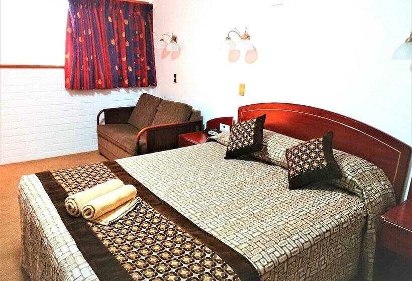 اتاق اجرایی, New Olympic Motel