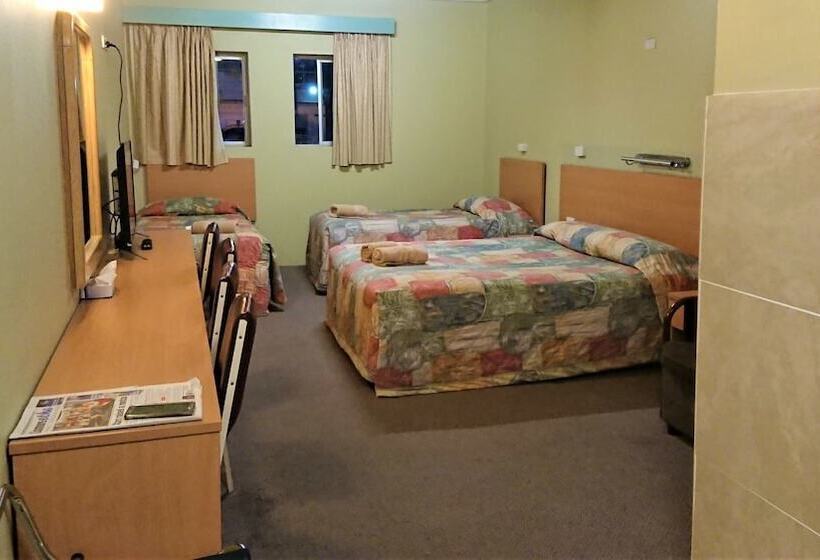 سوییت خانوادگی, New Olympic Motel
